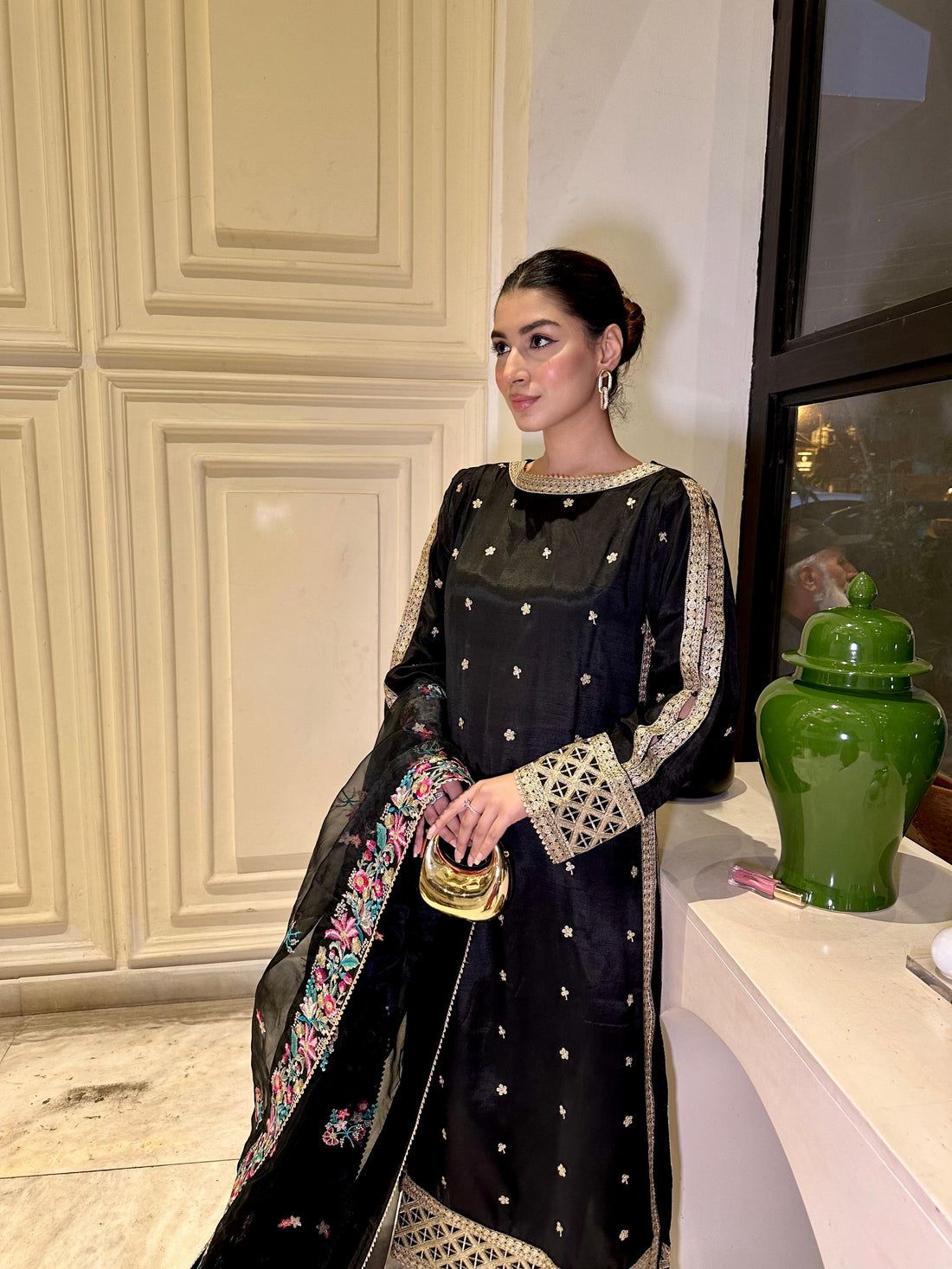 FASHION FLOW SEQUINS BLACK FORMAL RAW SILK