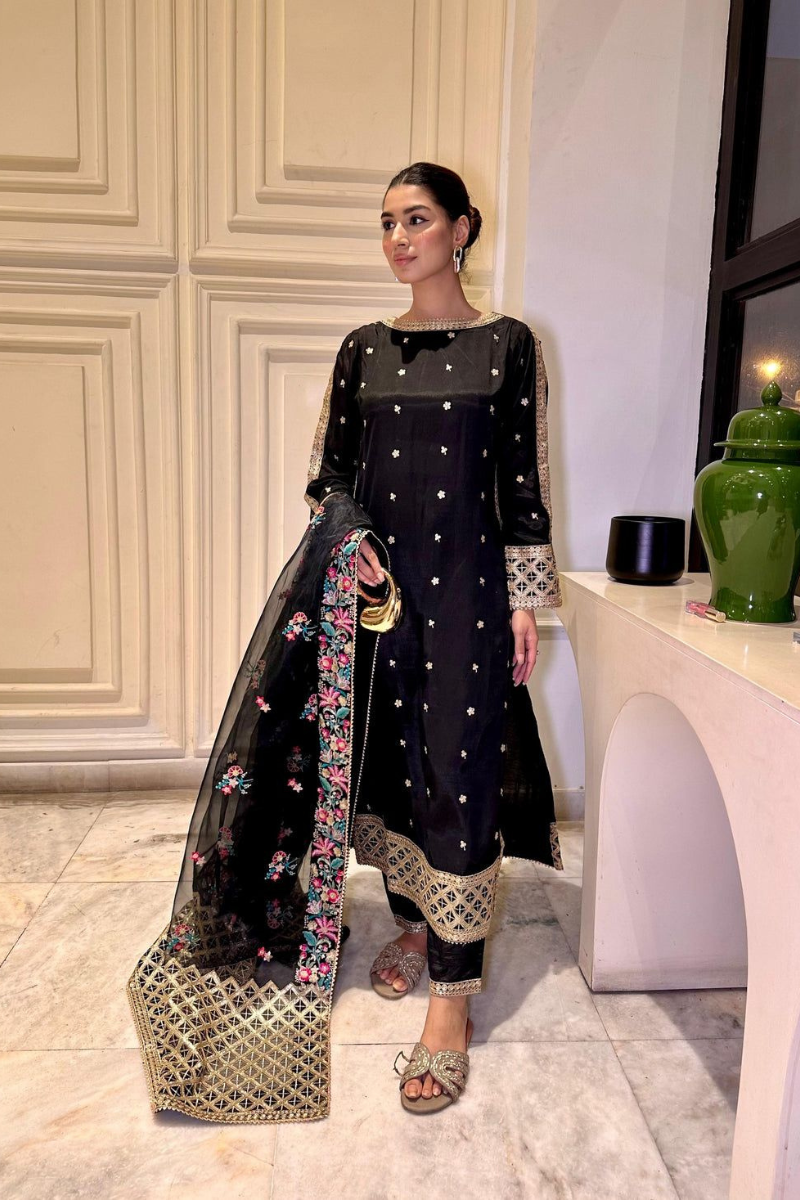 FASHION FLOW SEQUINS BLACK FORMAL RAW SILK