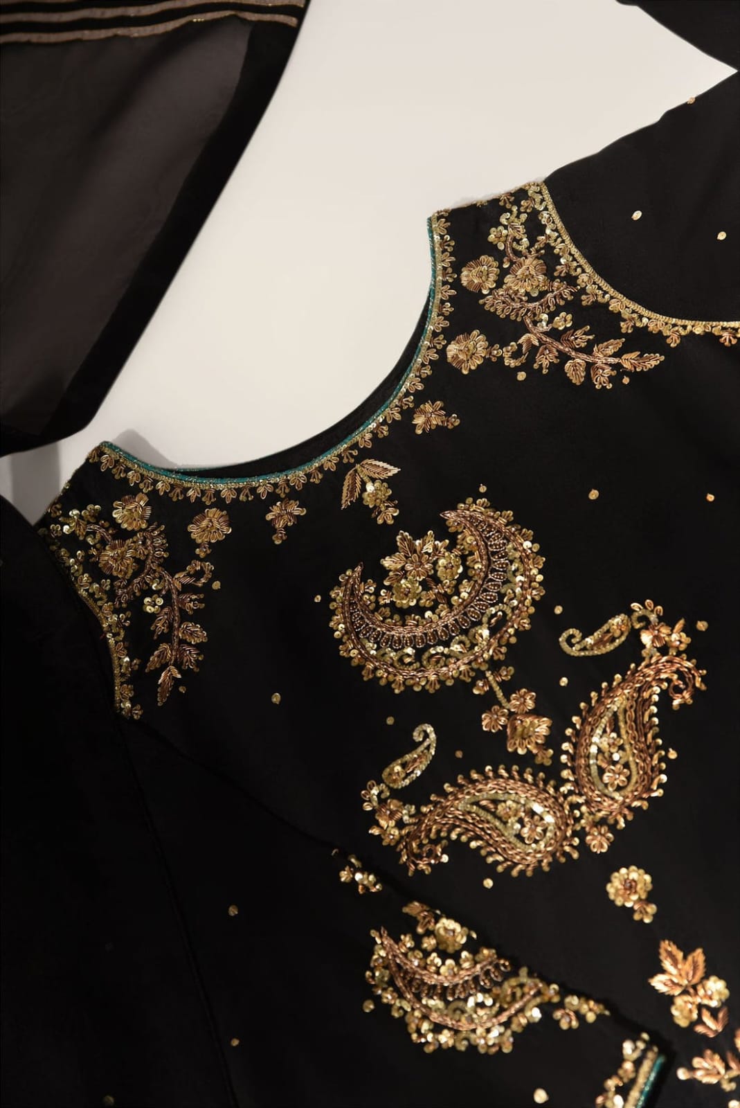 Fashion Flow Black Velvet